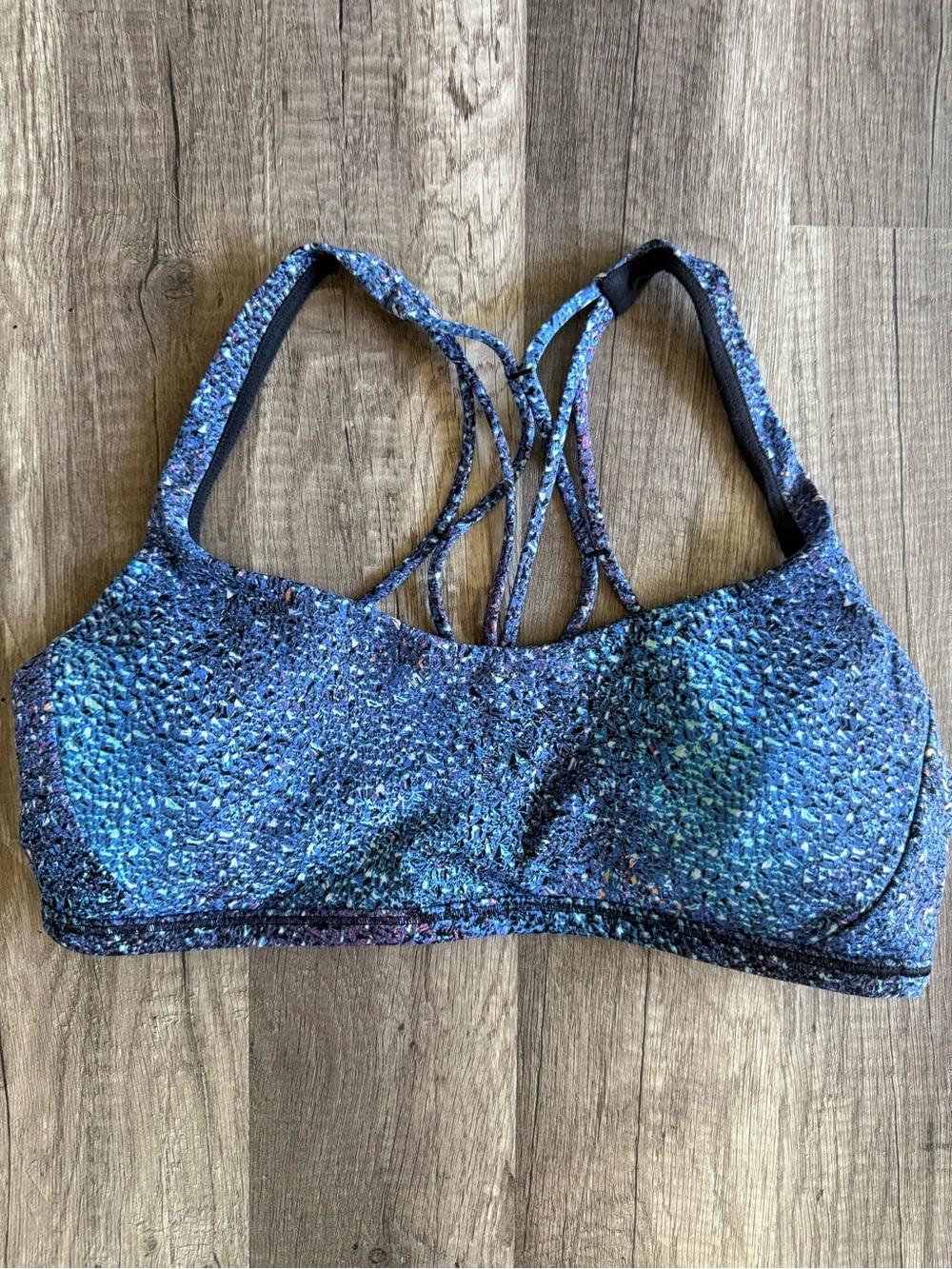 Lululemon Sports Bra Lululemon Blue Energy Bra Size 8 Mermaid Strive Multi Black